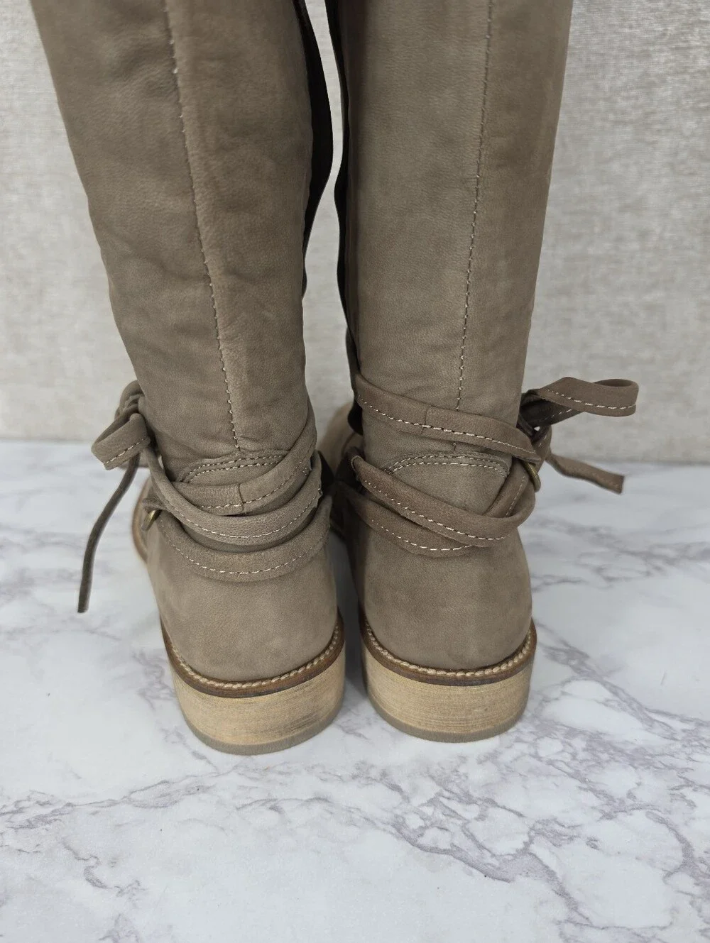 EMU Taupe Leather Knee High Tall Boots Shearling Footbed Women's Size 9